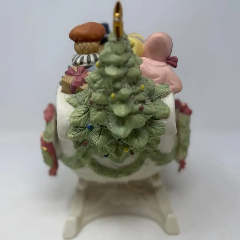 Timeless Inspirations Radiance Collection Musical Carollers in Sleigh Gifts Tree